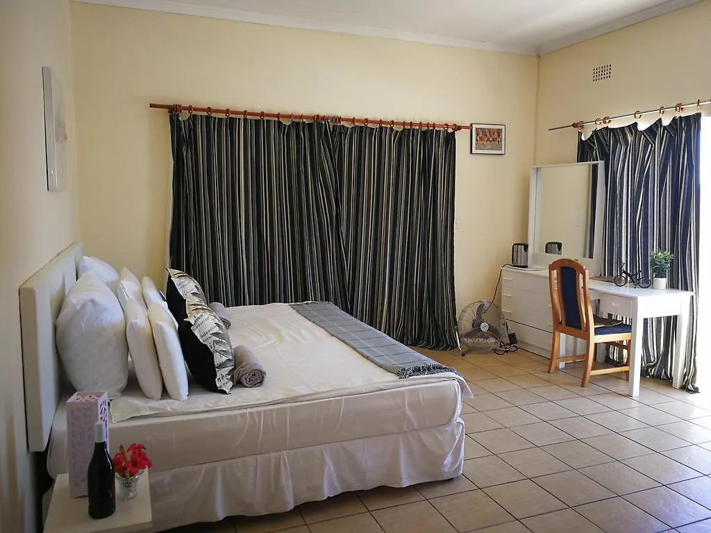 12 Greenpoint Guesthouse 0*, Cape Town